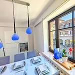 Hall Bliss - Premium Z Balkonem I Widokiem Na Ratusz Kolobrzeg