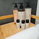 Hall Bliss - Premium Z Balkonem I Widokiem Na Ratusz Apartament *