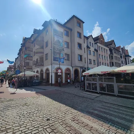 Hall Bliss - Premium Z Balkonem I Widokiem Na Ratusz