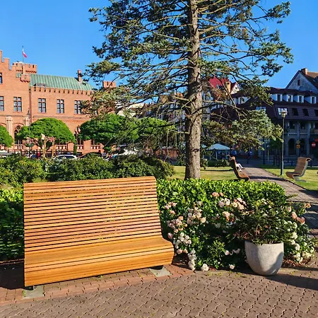 Hall Bliss - Premium Z Balkonem I Widokiem Na Ratusz 코워브제크