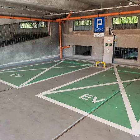 Hall Bliss - Premium Z Balkonem I Widokiem Na Ratusz 아파트