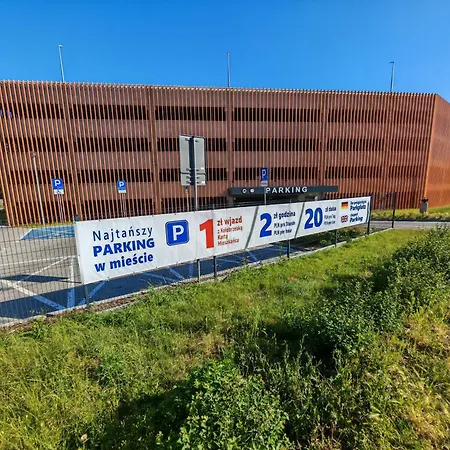 Hall Bliss - Premium Z Balkonem I Widokiem Na Ratusz *