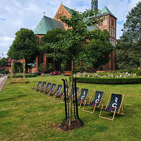 Hall Bliss - Premium Z Balkonem I Widokiem Na Ratusz * 코워브제크