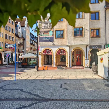 Hall Bliss - Premium Z Balkonem I Widokiem Na Ratusz * 코워브제크