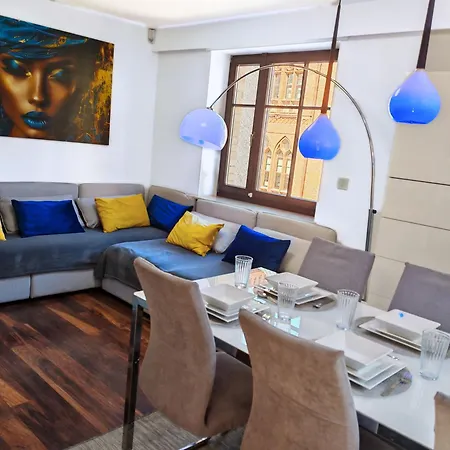 Hall Bliss - Premium Z Balkonem I Widokiem Na Ratusz 아파트 *