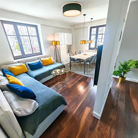 Hall Bliss - Premium Z Balkonem I Widokiem Na Ratusz Apartamento